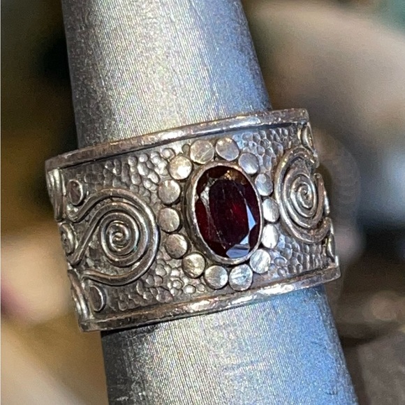 Handcrafted 925 Scrollwork Ring Wide Band w Center Stone - Picture 2 of 4